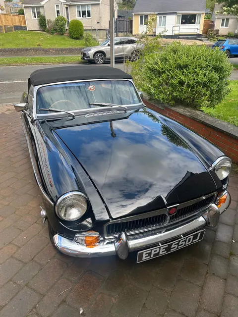 1970 MG B Roadster