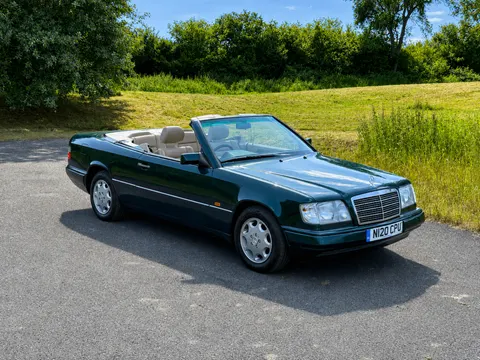 1995 Mercedes-Benz W124 E220 CABRIOLET