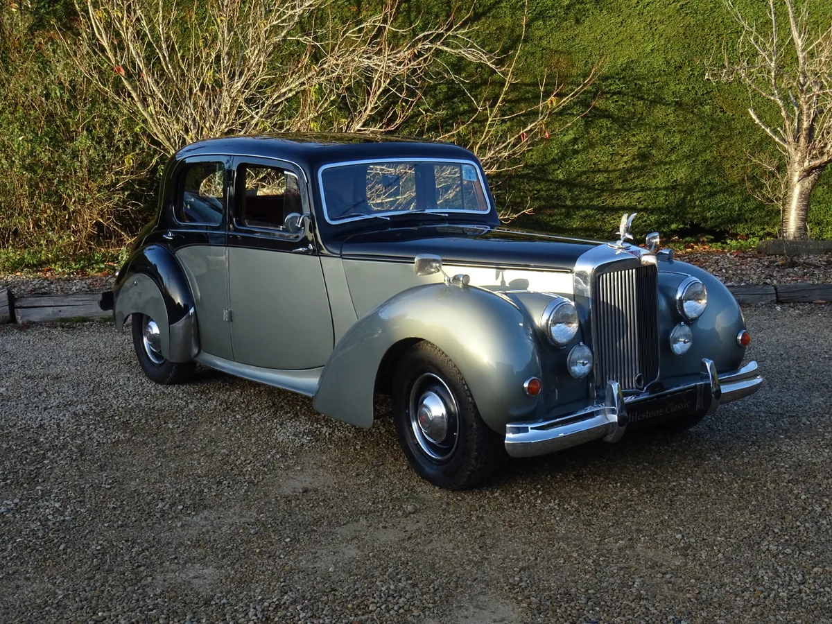 Alvis TA21, image 2 of 16