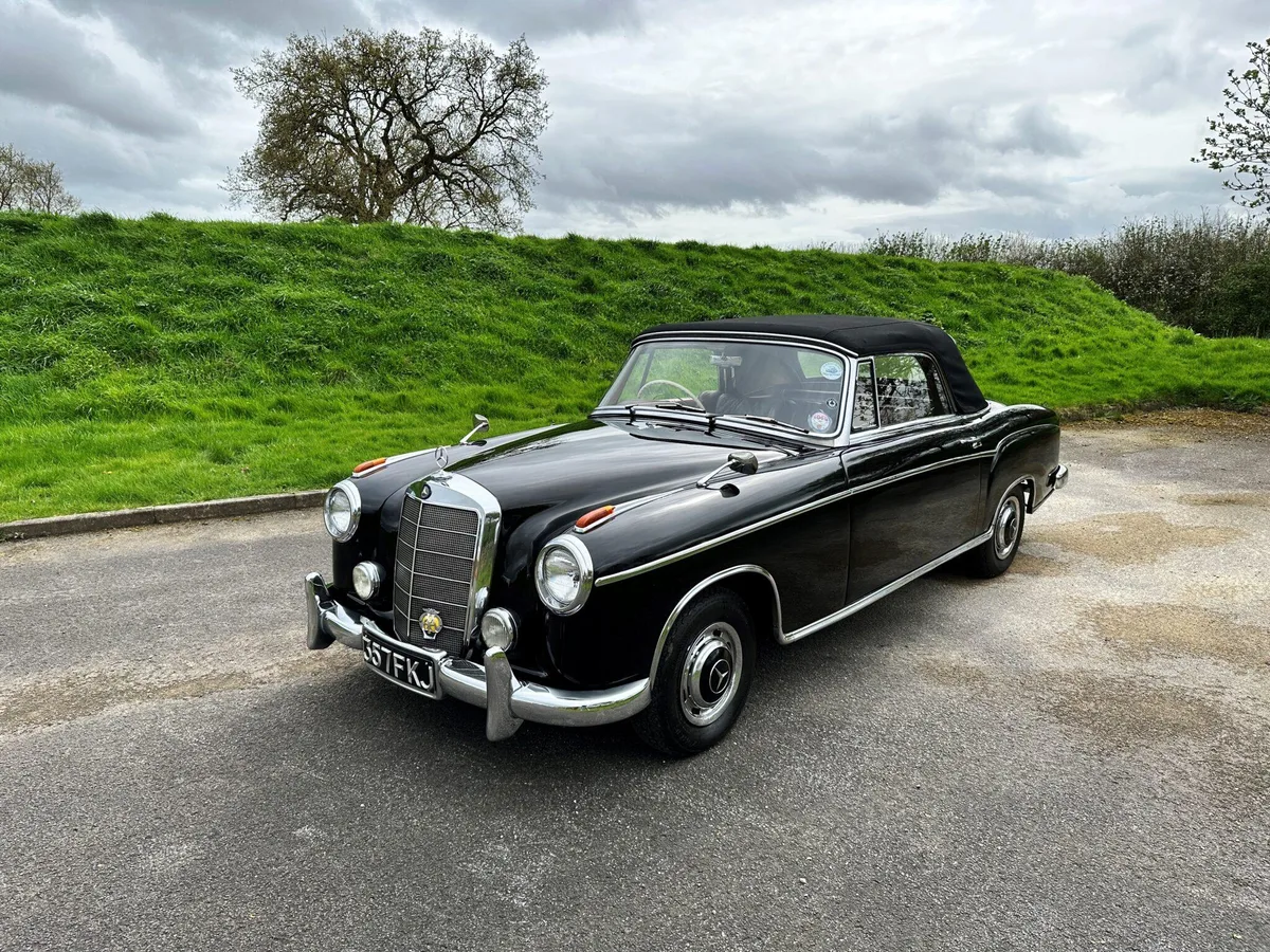 Mercedes-Benz 220S ‘Ponton’ Cabriolet, image 2 of 19