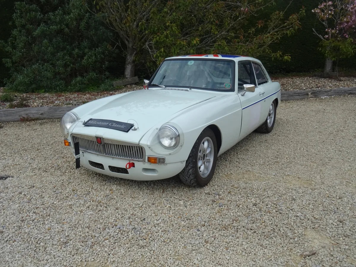 MG B GT - Competition Car, image 1 of 11