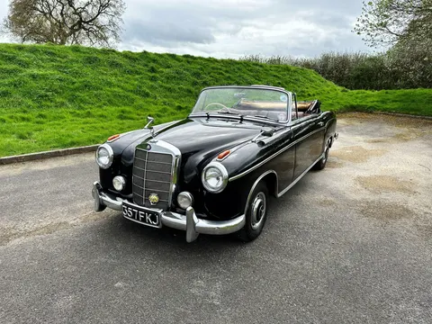 1957 Mercedes-Benz 220S ‘Ponton’ Cabriolet