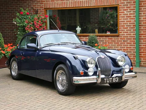 1959 Jaguar XK150 FHC 4.0 (AJ-8) V8