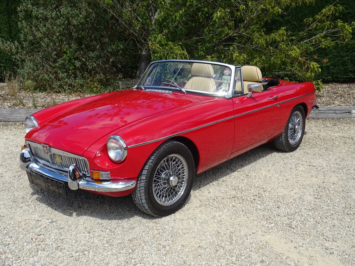 MG B Roadster, image 1 of 13